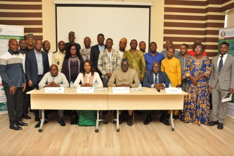 Le ROGEAP sensibilise et forme les experts nationaux à Cotonou sur les normes régionales des produits solaires PV hors réseau